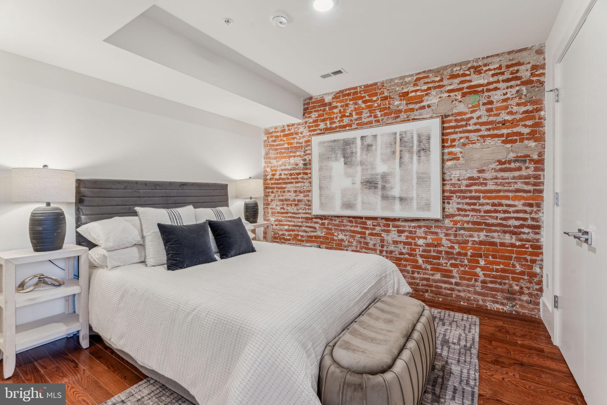 FISHTOWN - Residential Lease