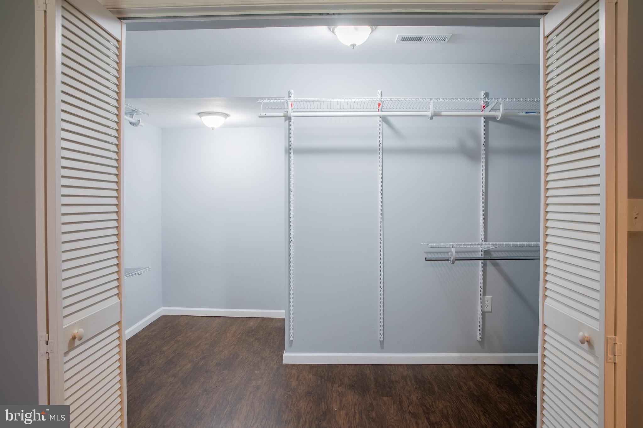 VILLAGES OF URBANA - Residential Lease