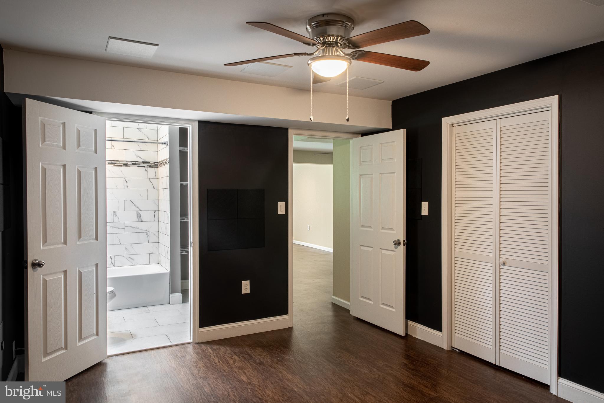 VILLAGES OF URBANA - Residential Lease