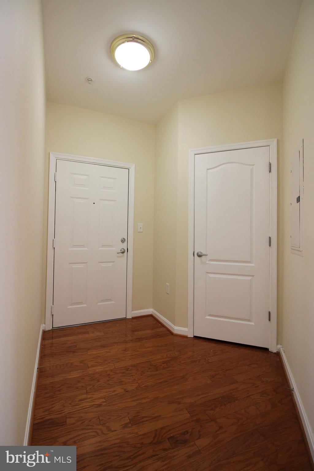 POTOMAC POINTE CONDOMINI - Residential Lease