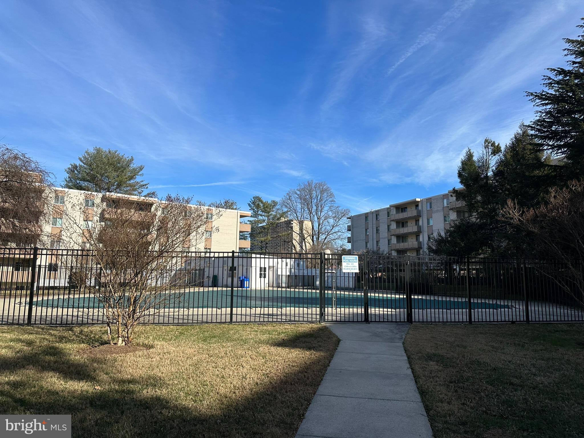 LAKESIDE TERRACE - Residential Lease