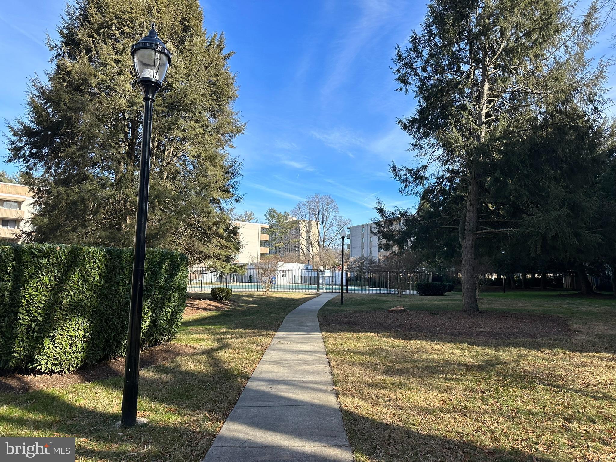 LAKESIDE TERRACE - Residential Lease