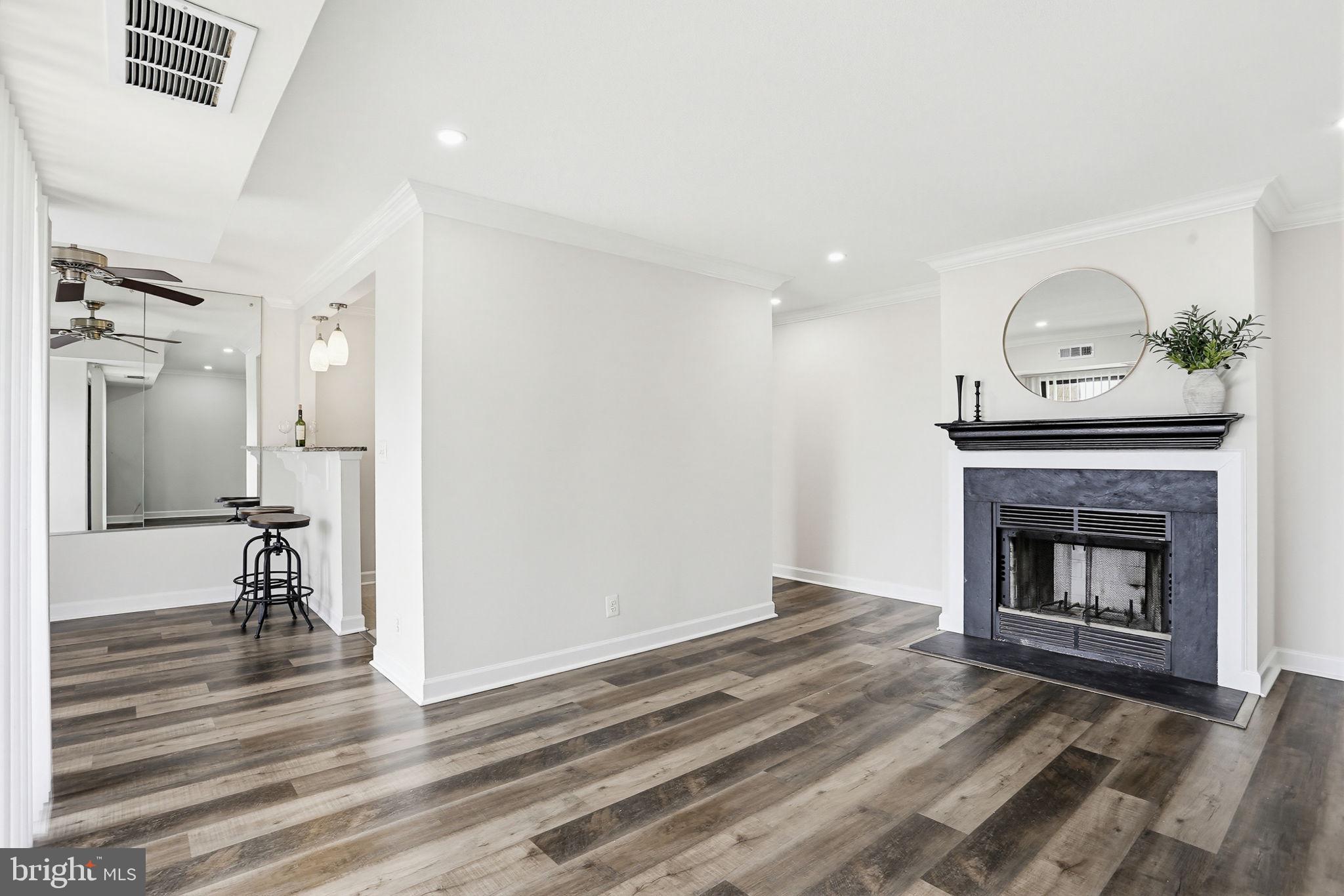 VILLAGE OF LONG REACH - Residential
