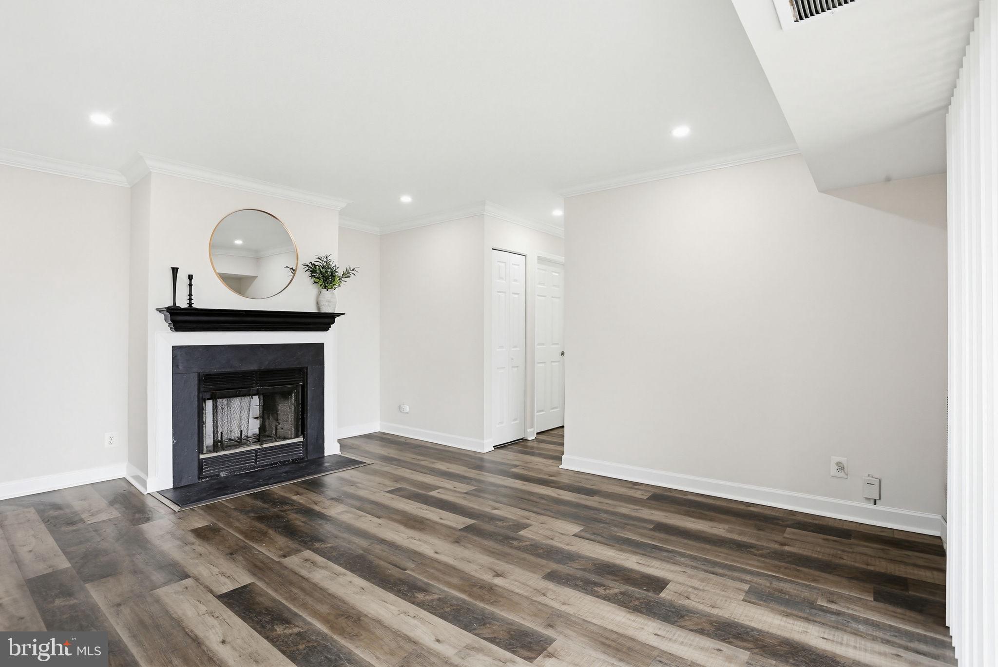 VILLAGE OF LONG REACH - Residential
