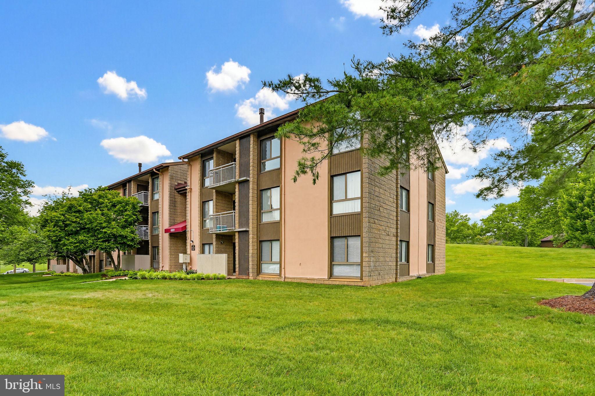 VILLAGE OF LONG REACH - Residential