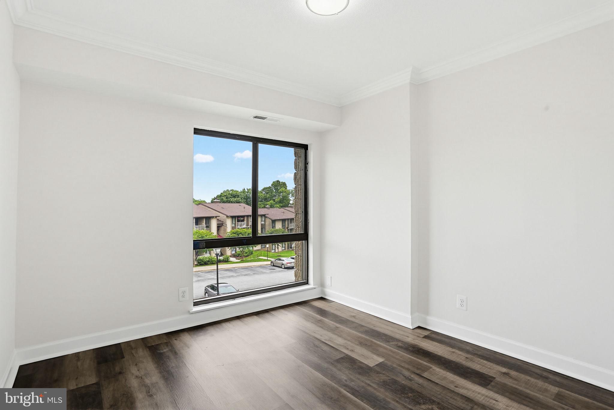 VILLAGE OF LONG REACH - Residential
