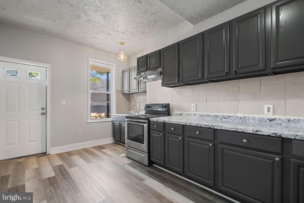 SANDTOWN-WINCHESTER - Residential Lease