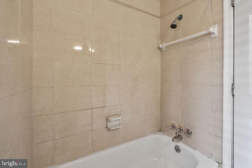 SANDTOWN-WINCHESTER - Residential Lease