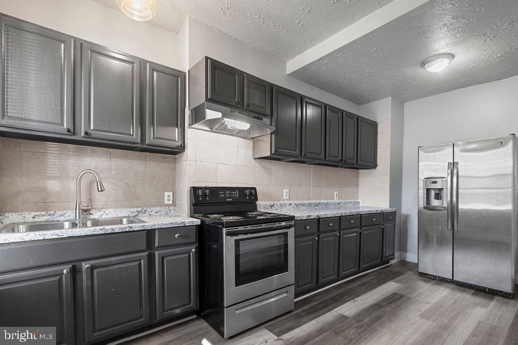 SANDTOWN-WINCHESTER - Residential Lease