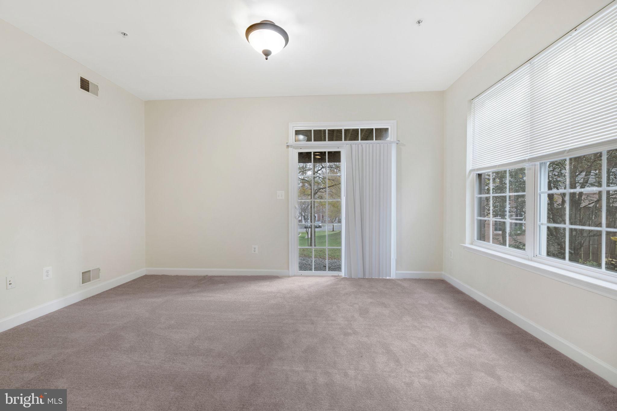 RUSSETT - Residential Lease