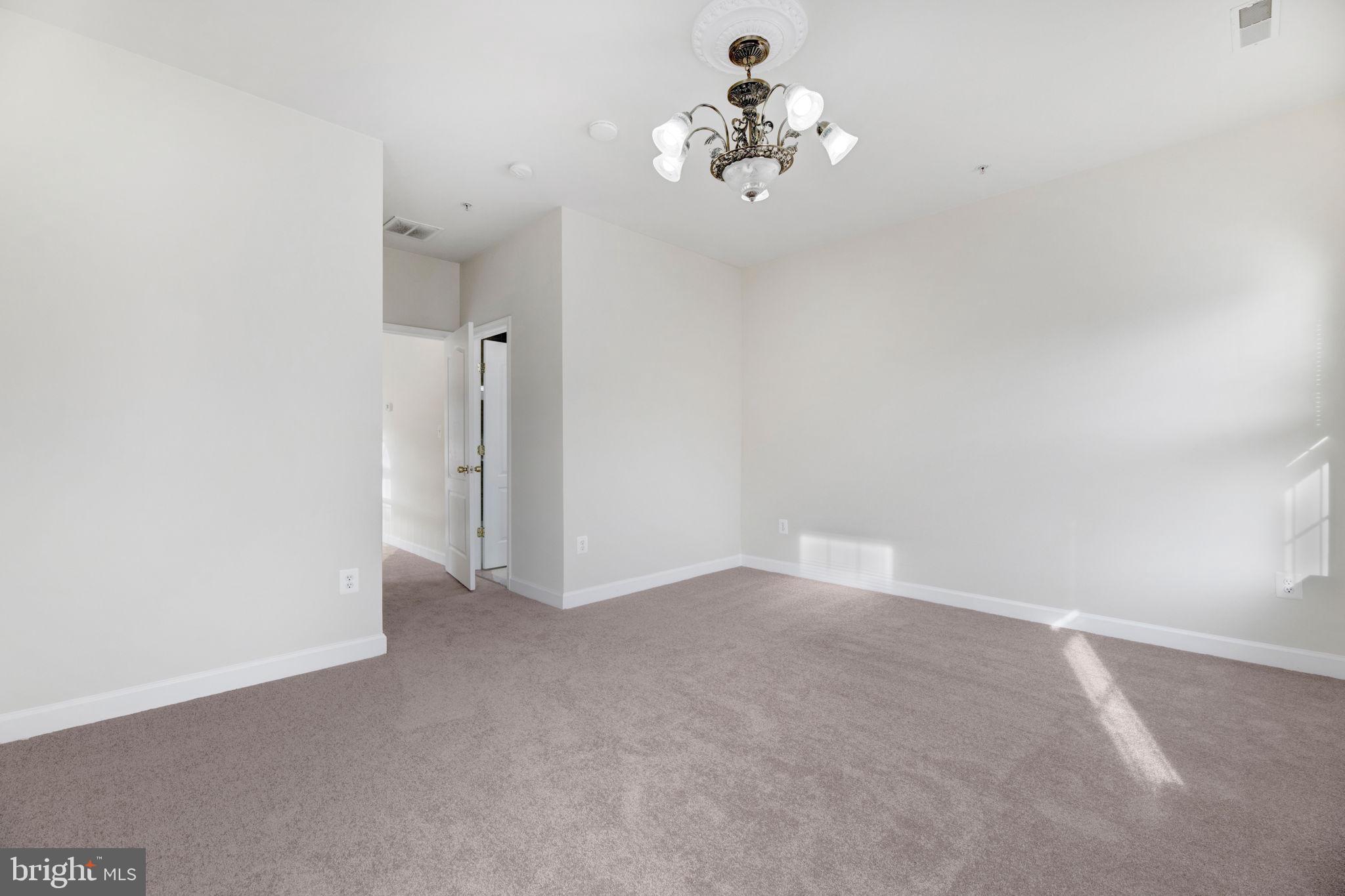 RUSSETT - Residential Lease