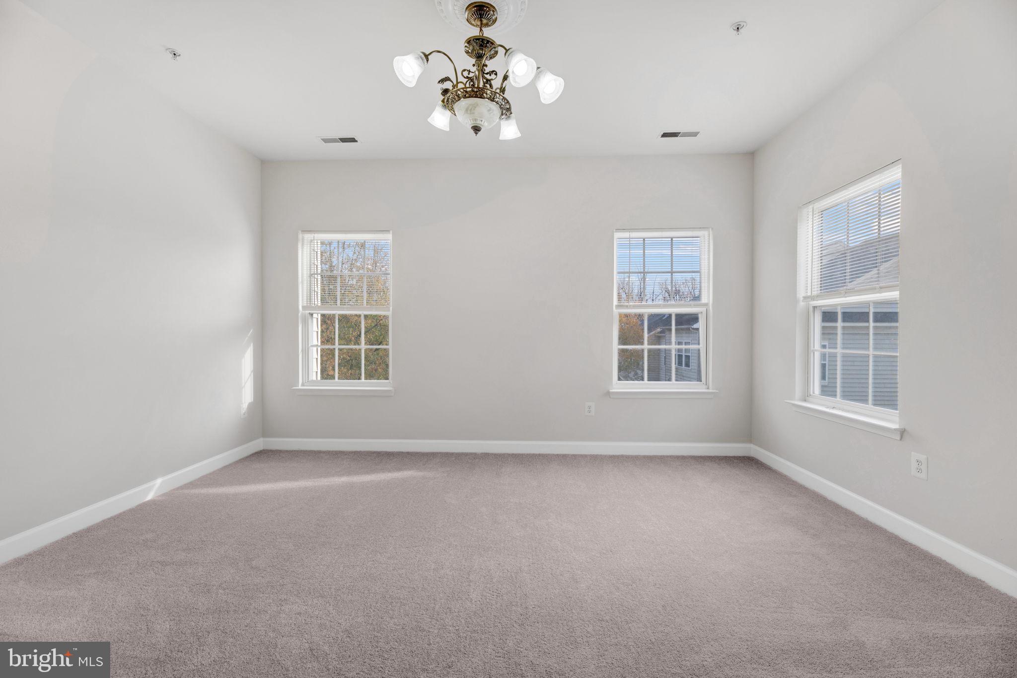 RUSSETT - Residential Lease