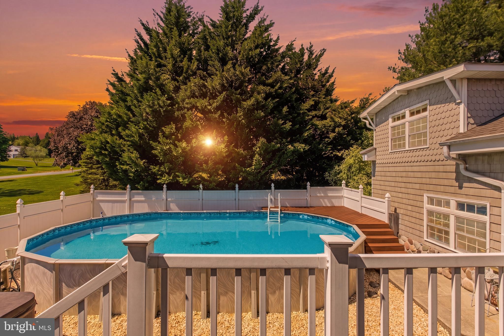WOODCREST SHORES - Residential
