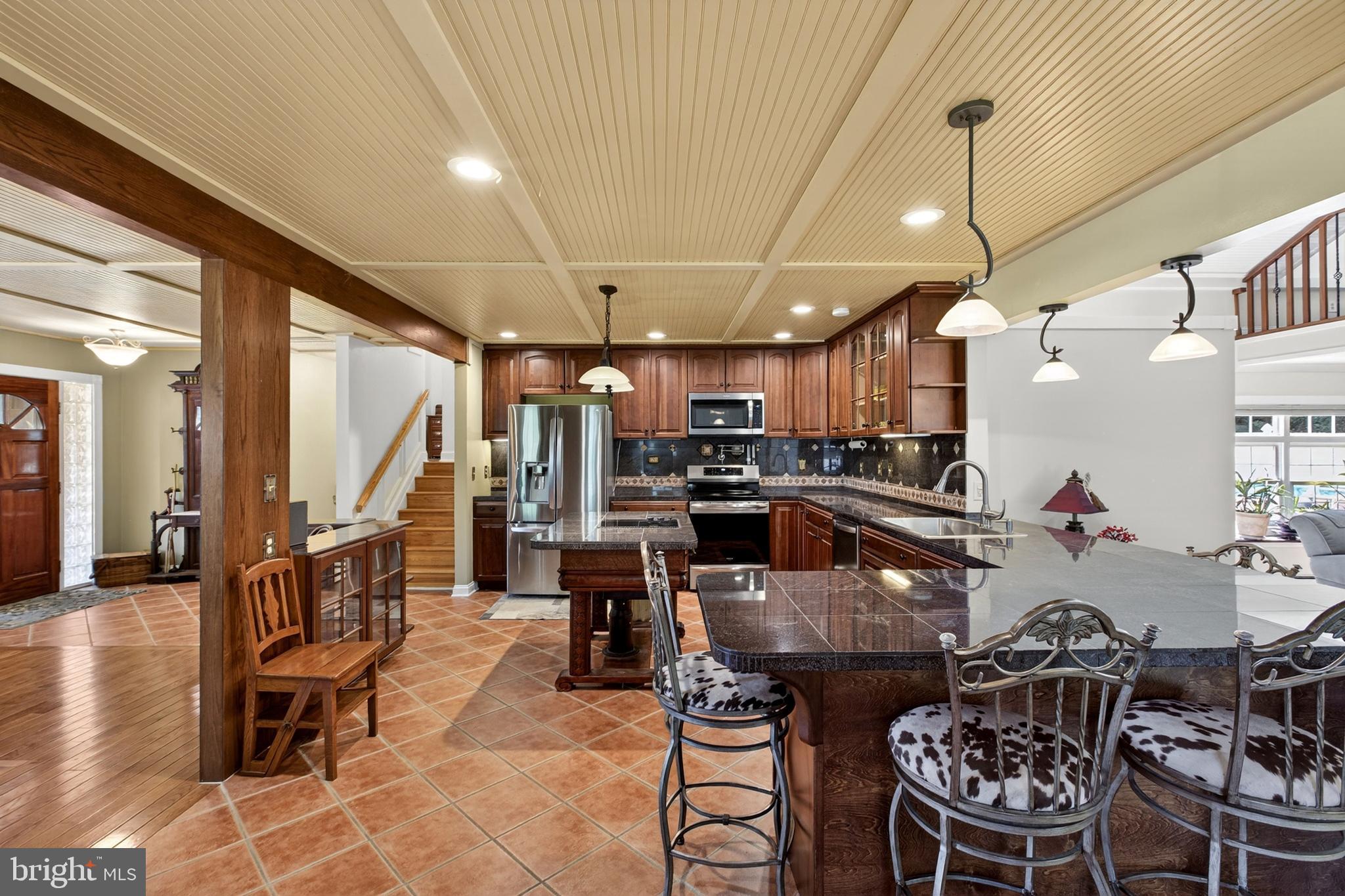 WOODCREST SHORES - Residential