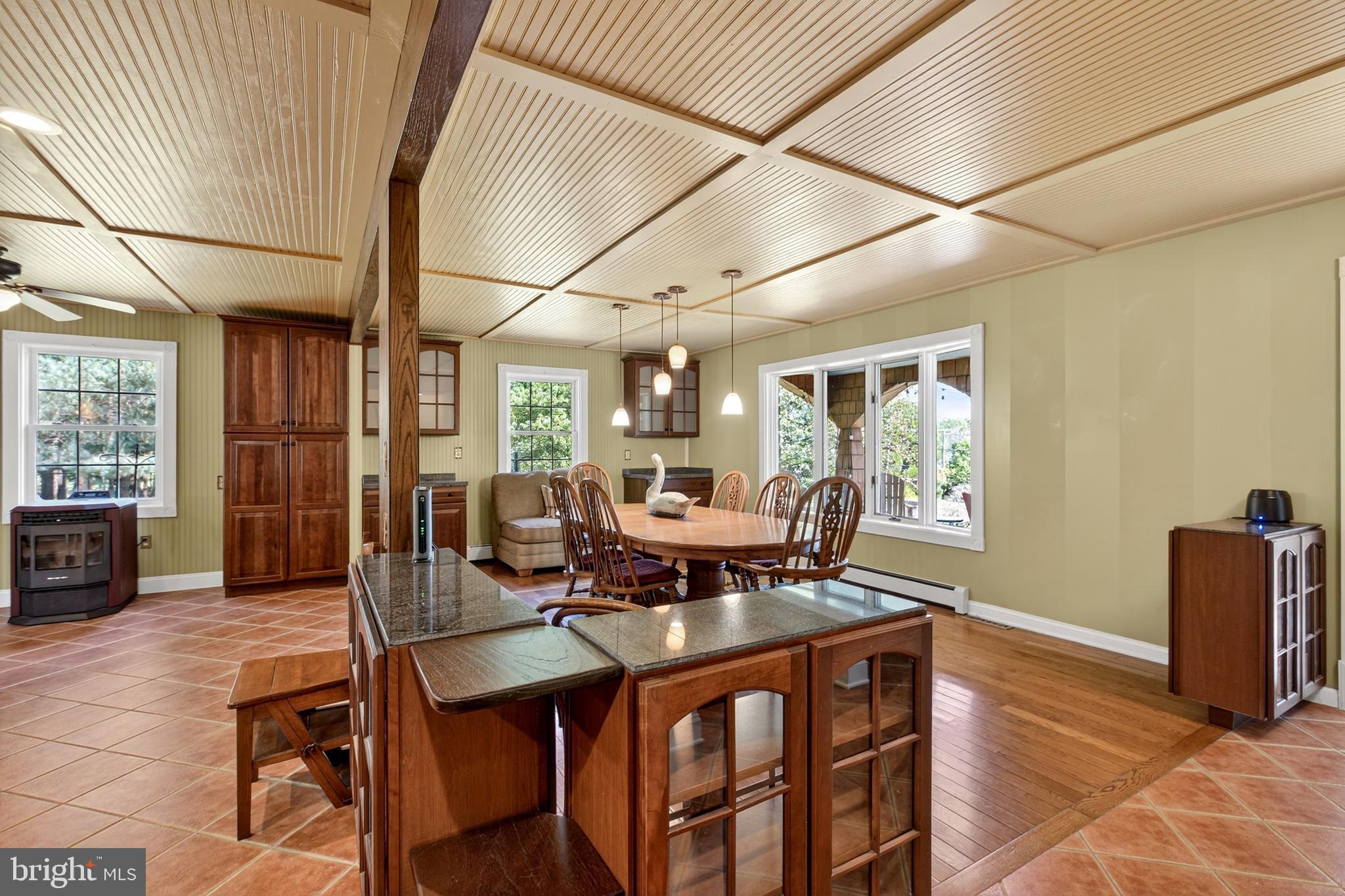WOODCREST SHORES - Residential