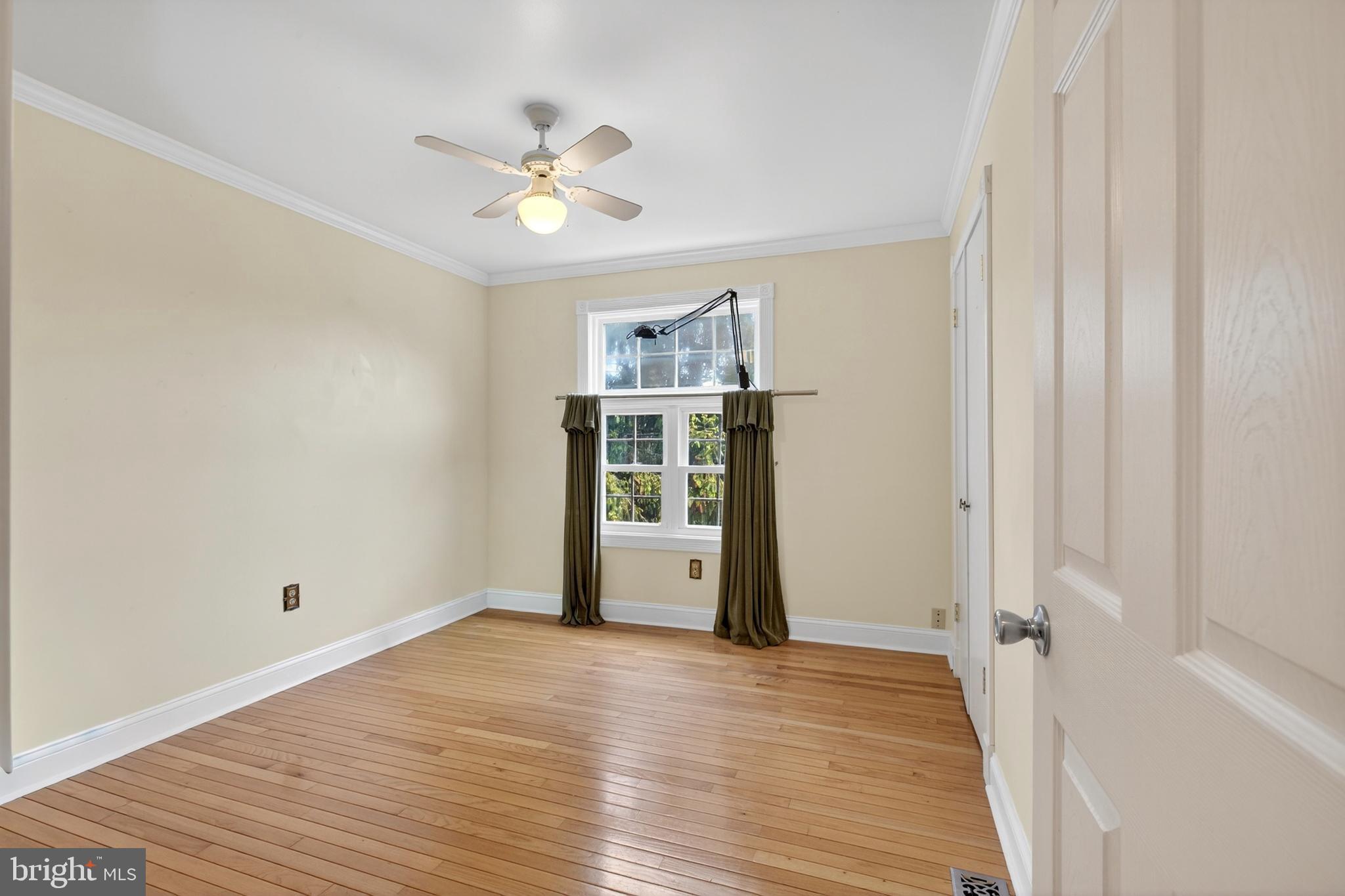 WOODCREST SHORES - Residential