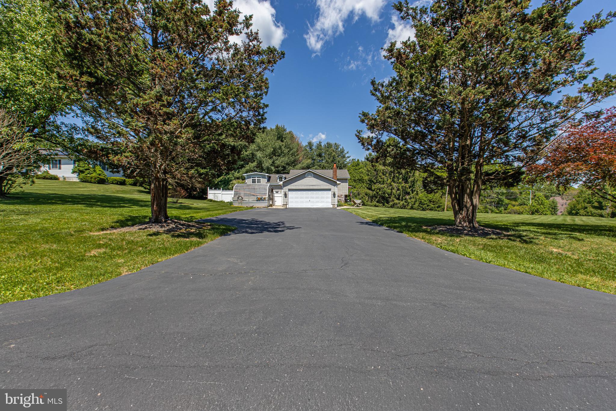 WOODCREST SHORES - Residential