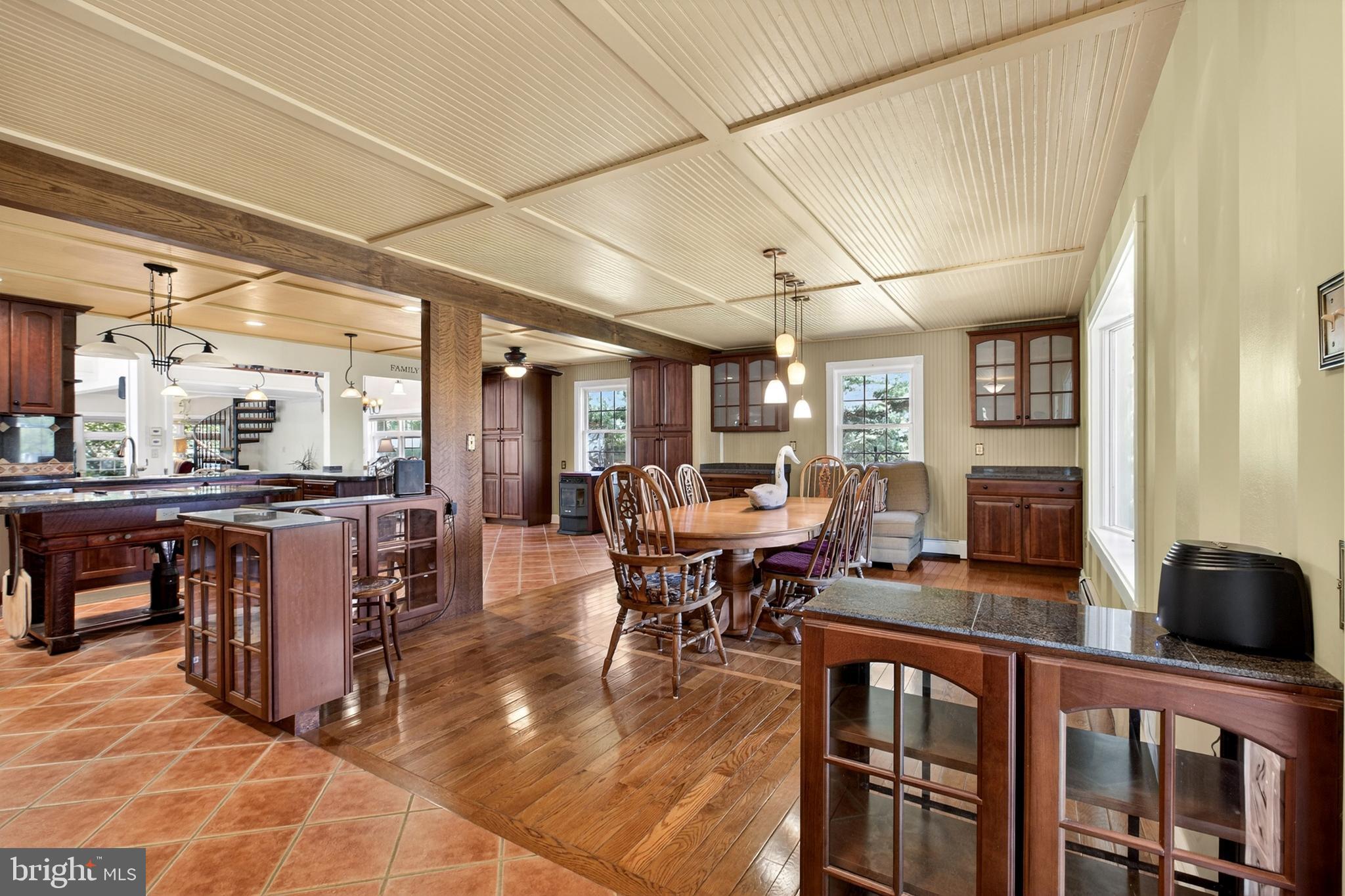 WOODCREST SHORES - Residential