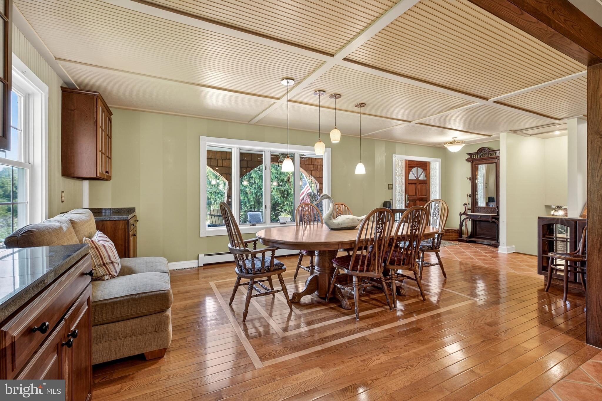 WOODCREST SHORES - Residential