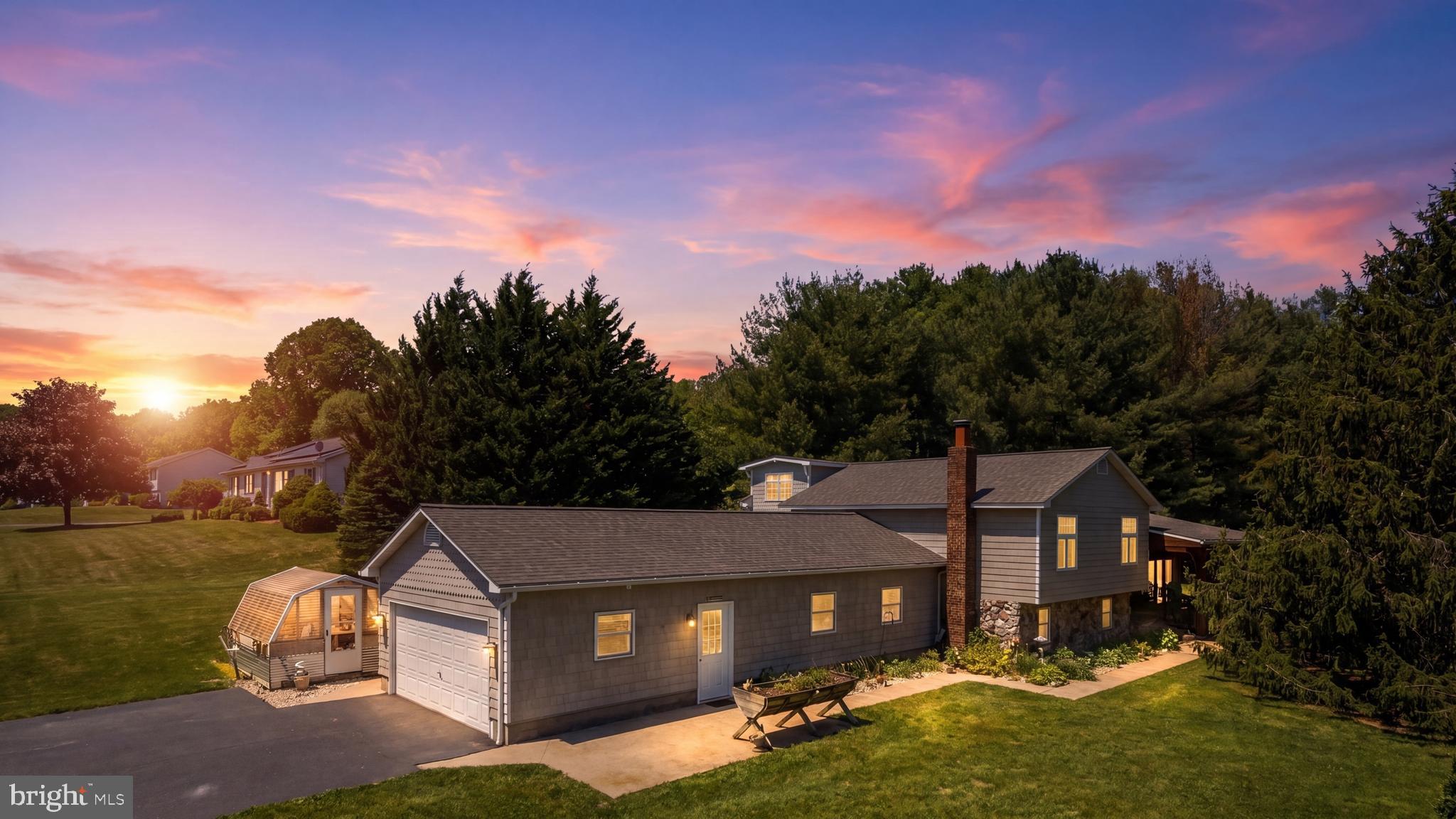 WOODCREST SHORES - Residential