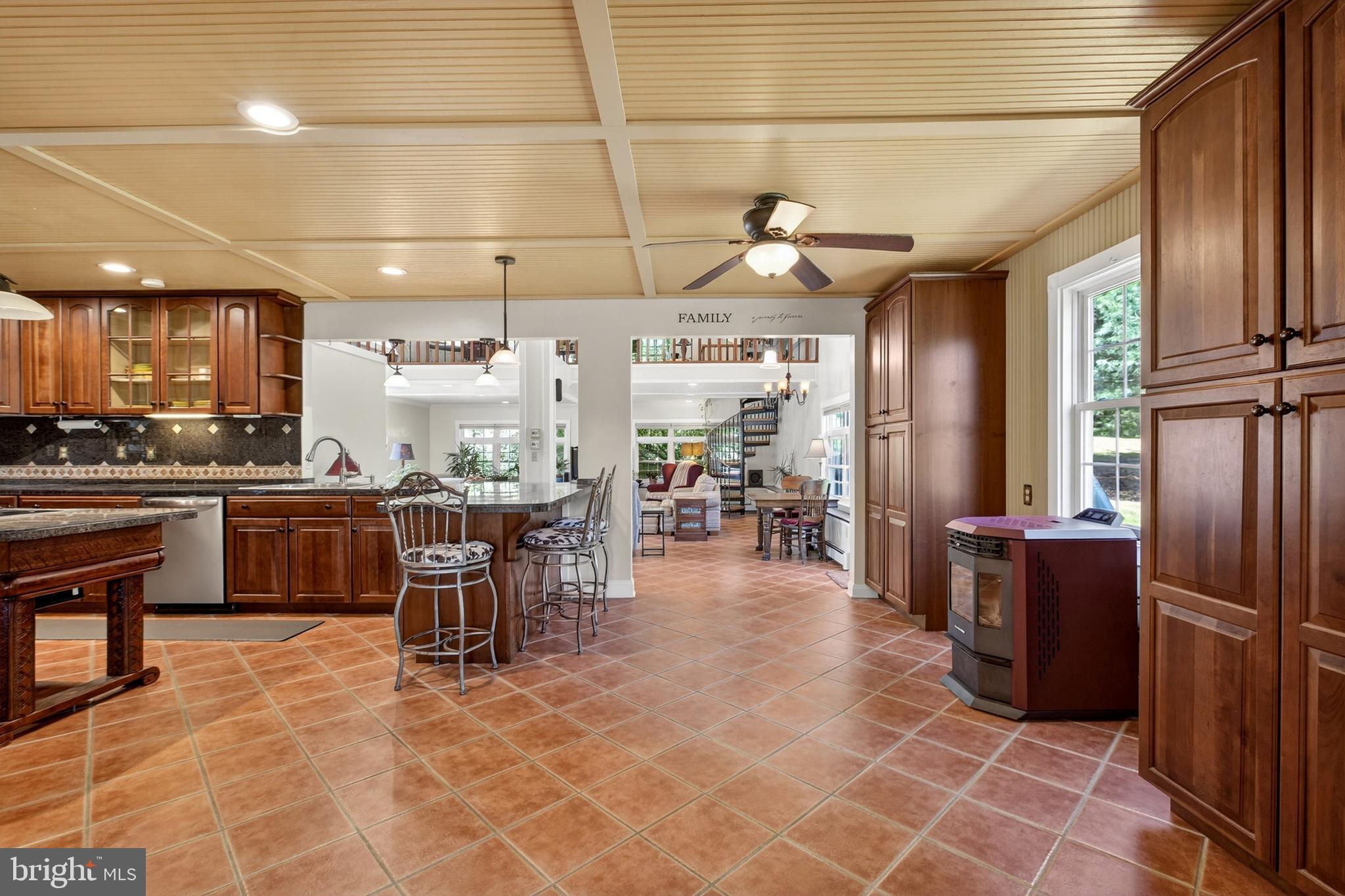 WOODCREST SHORES - Residential