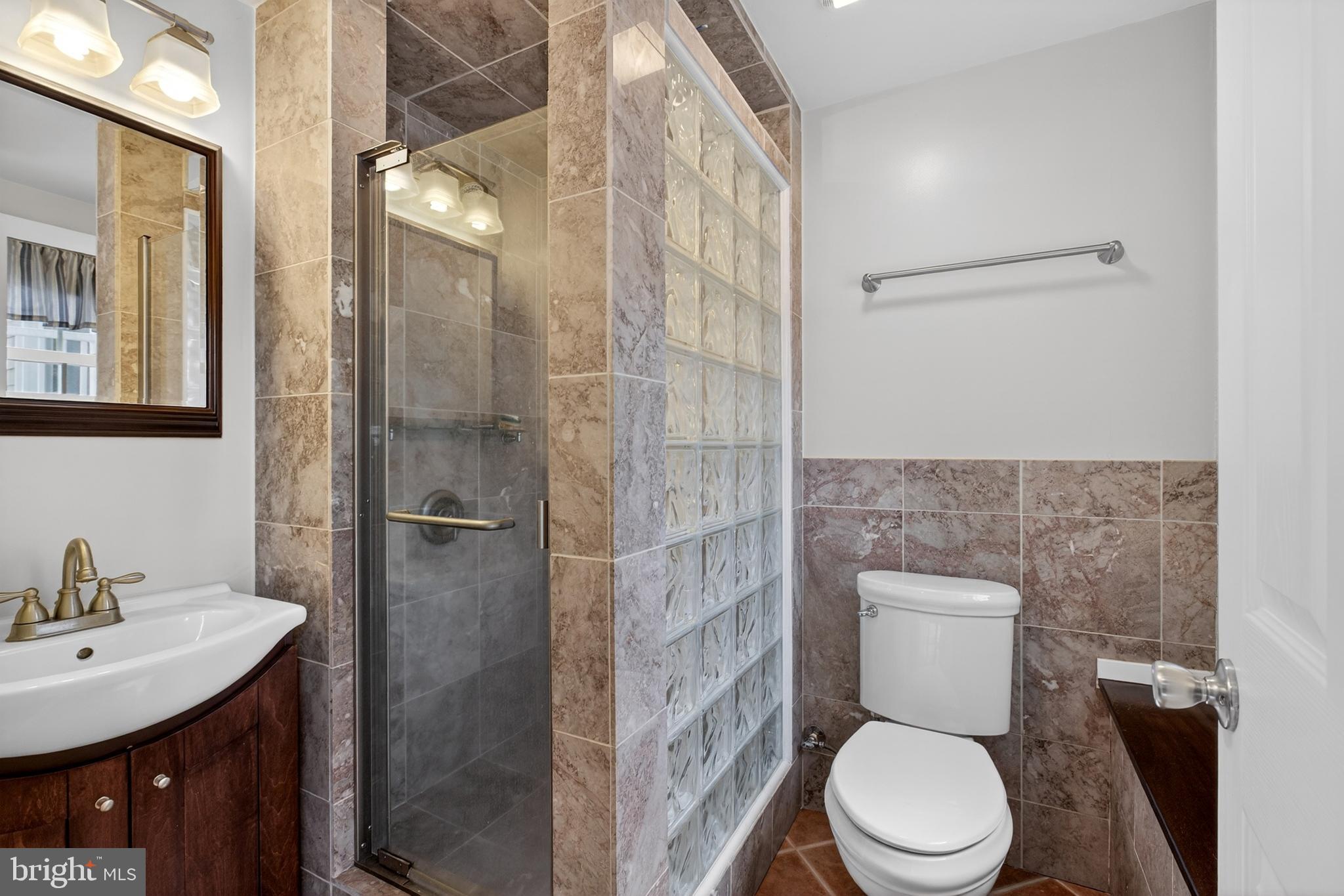 WOODCREST SHORES - Residential