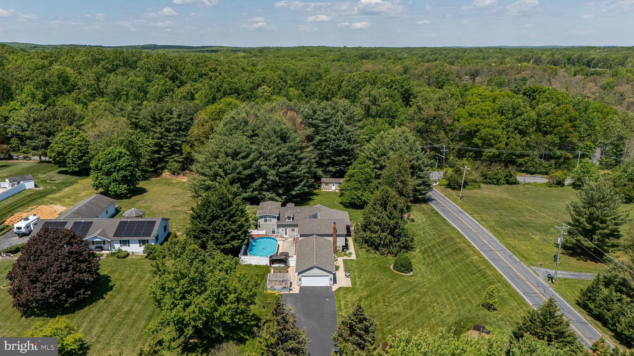 WOODCREST SHORES - Residential