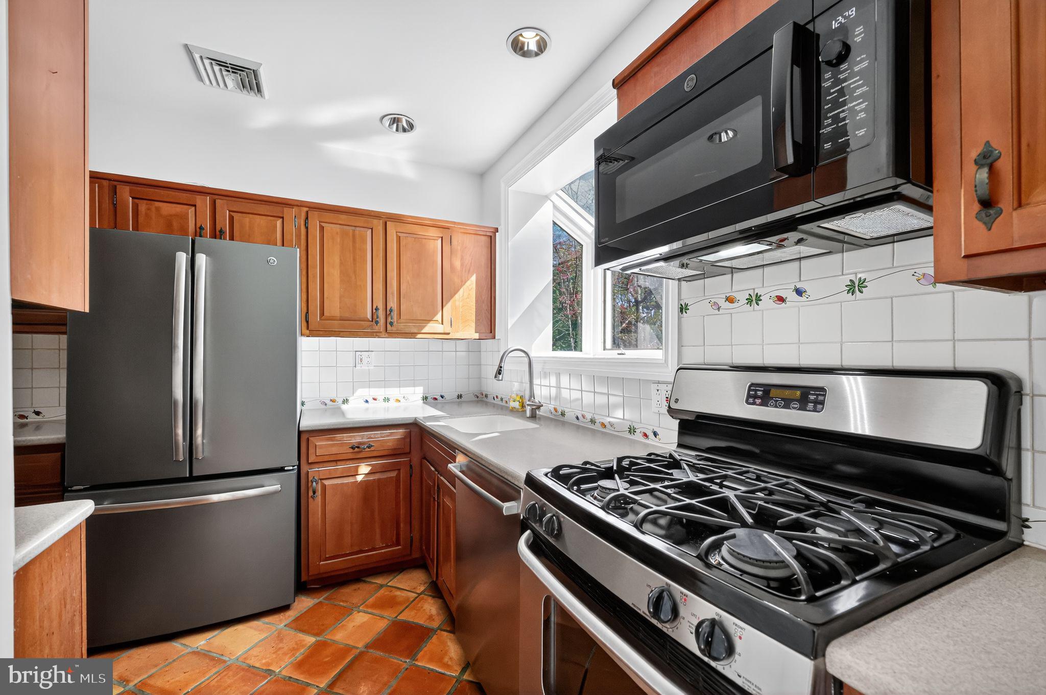 HIGHLAND FARMS - Residential