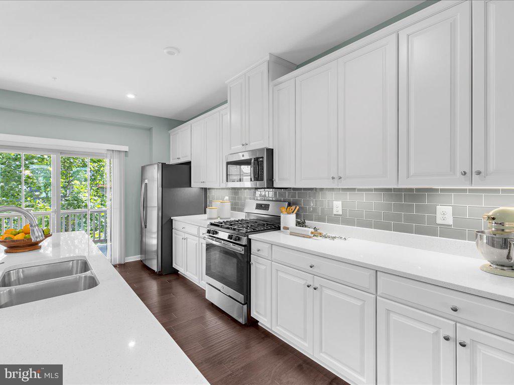 PARKSIDE - Residential