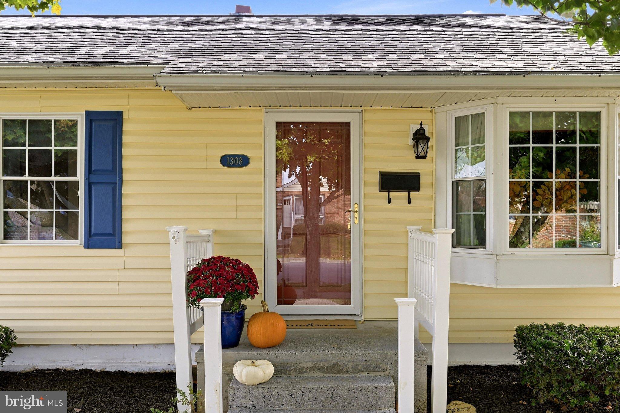 1308 COMMERCE