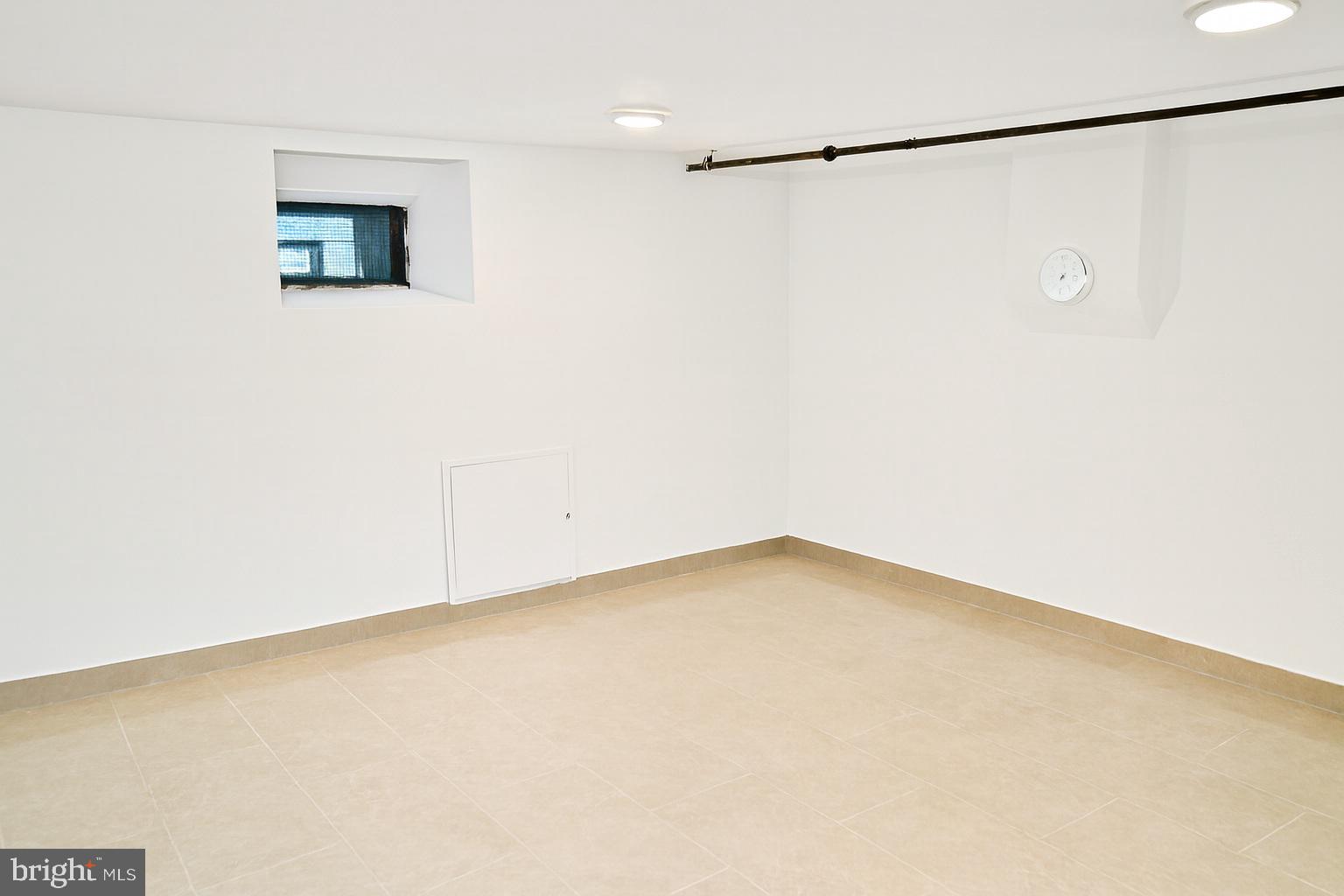 PHILADELPHIA (NORTHEAST) - Residential