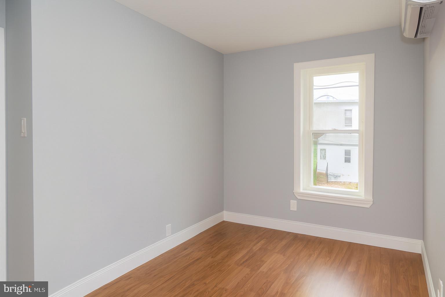 PHILADELPHIA (NORTHEAST) - Residential