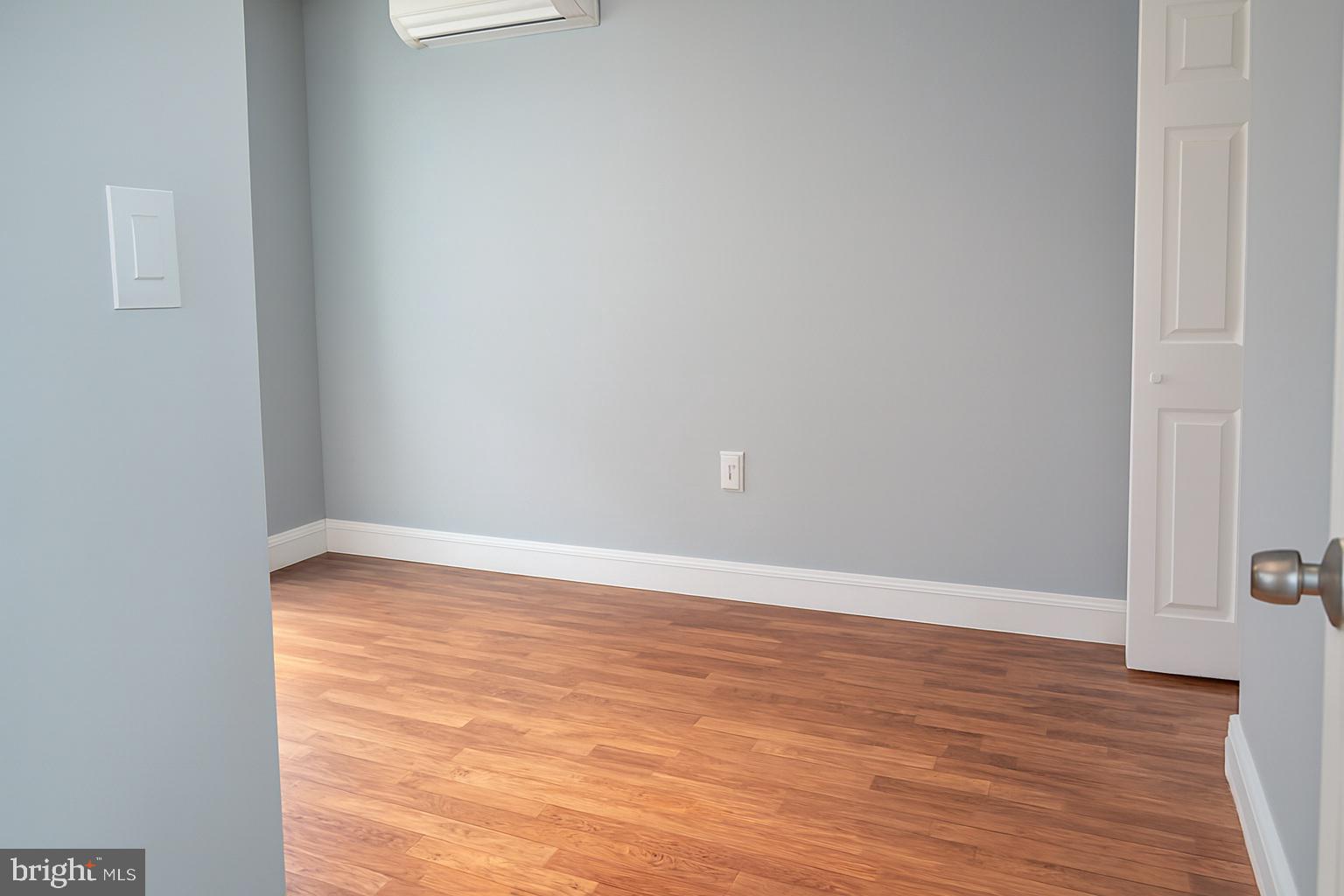 PHILADELPHIA (NORTHEAST) - Residential