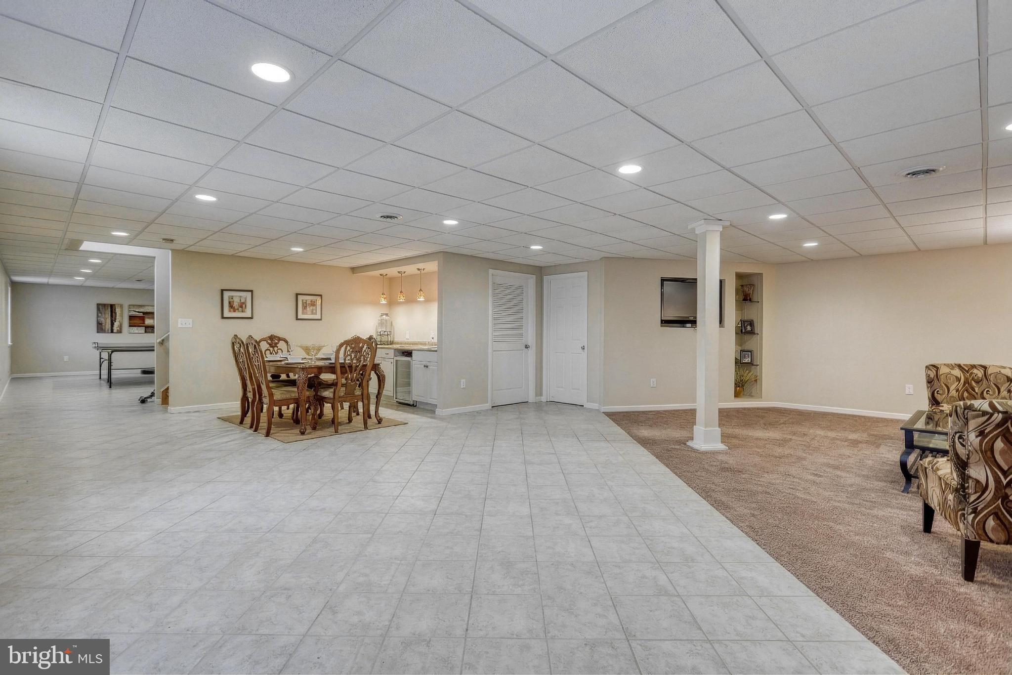 SUNSET RIDGE - Residential