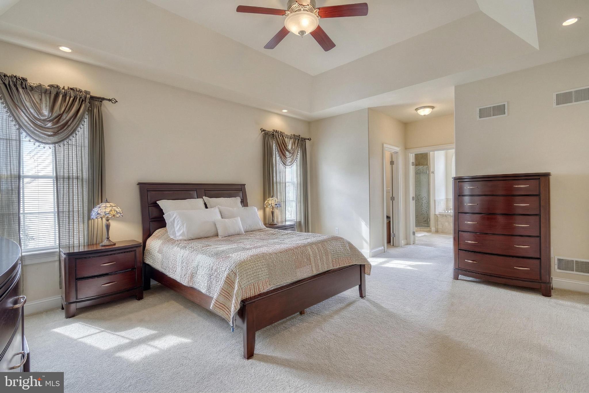 SUNSET RIDGE - Residential