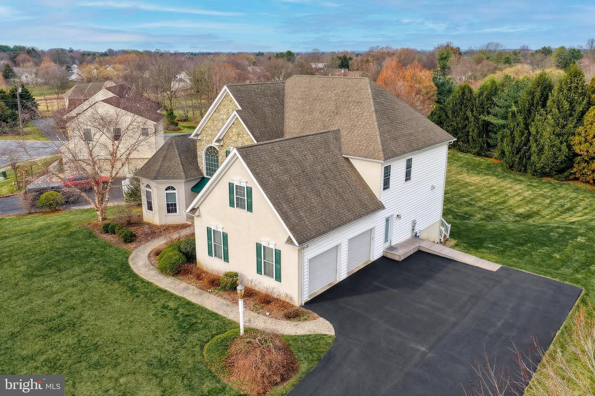 SUNSET RIDGE - Residential