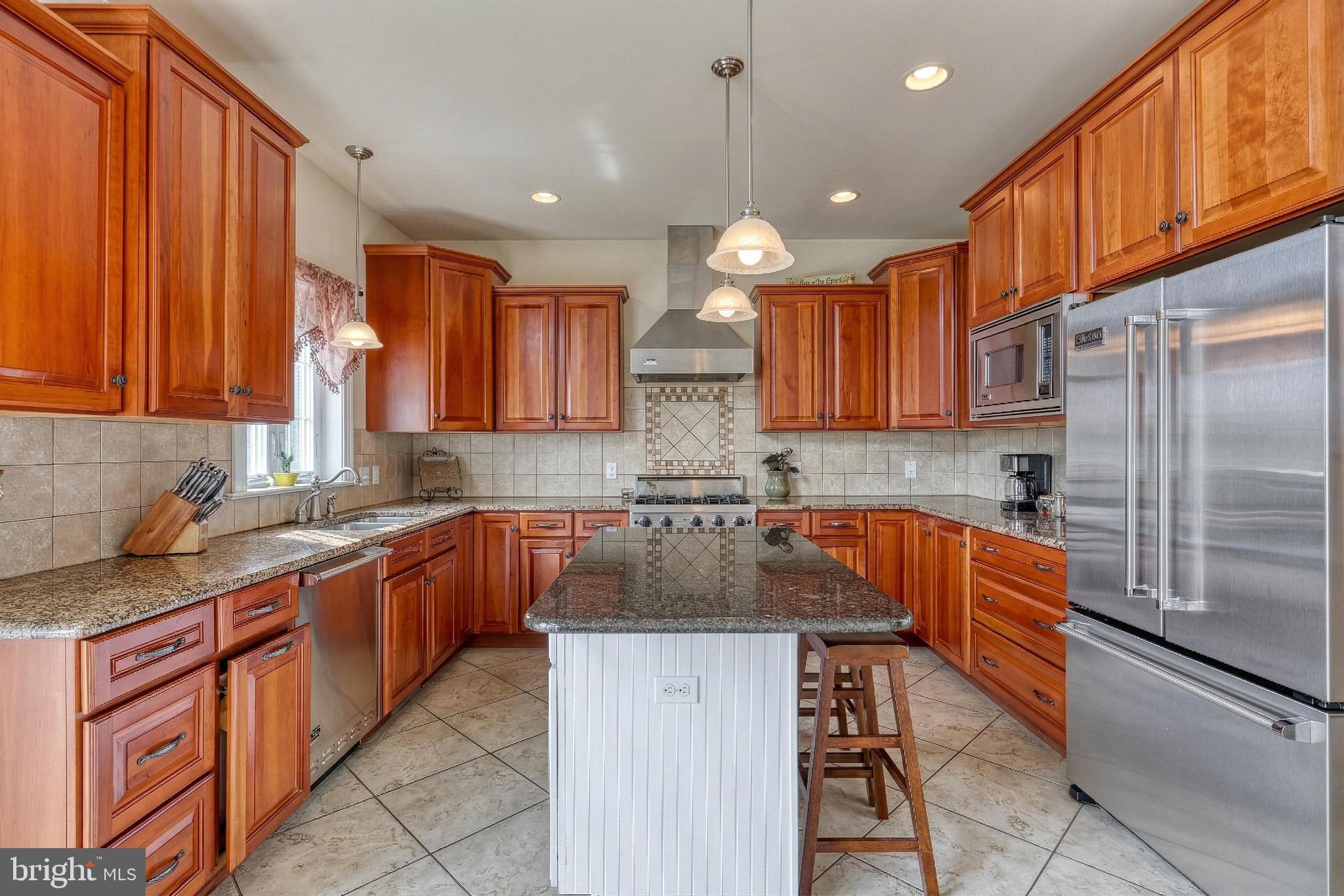 SUNSET RIDGE - Residential