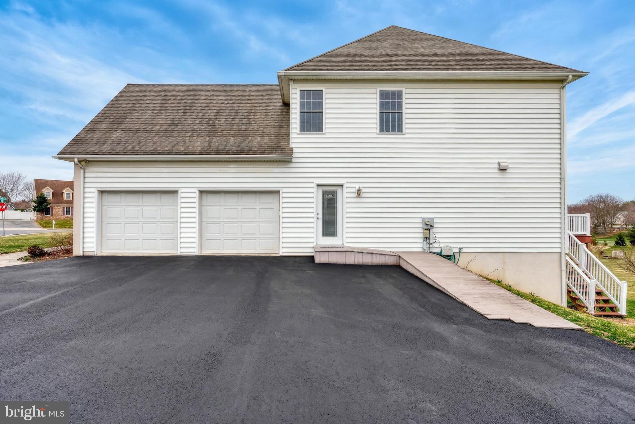 SUNSET RIDGE - Residential