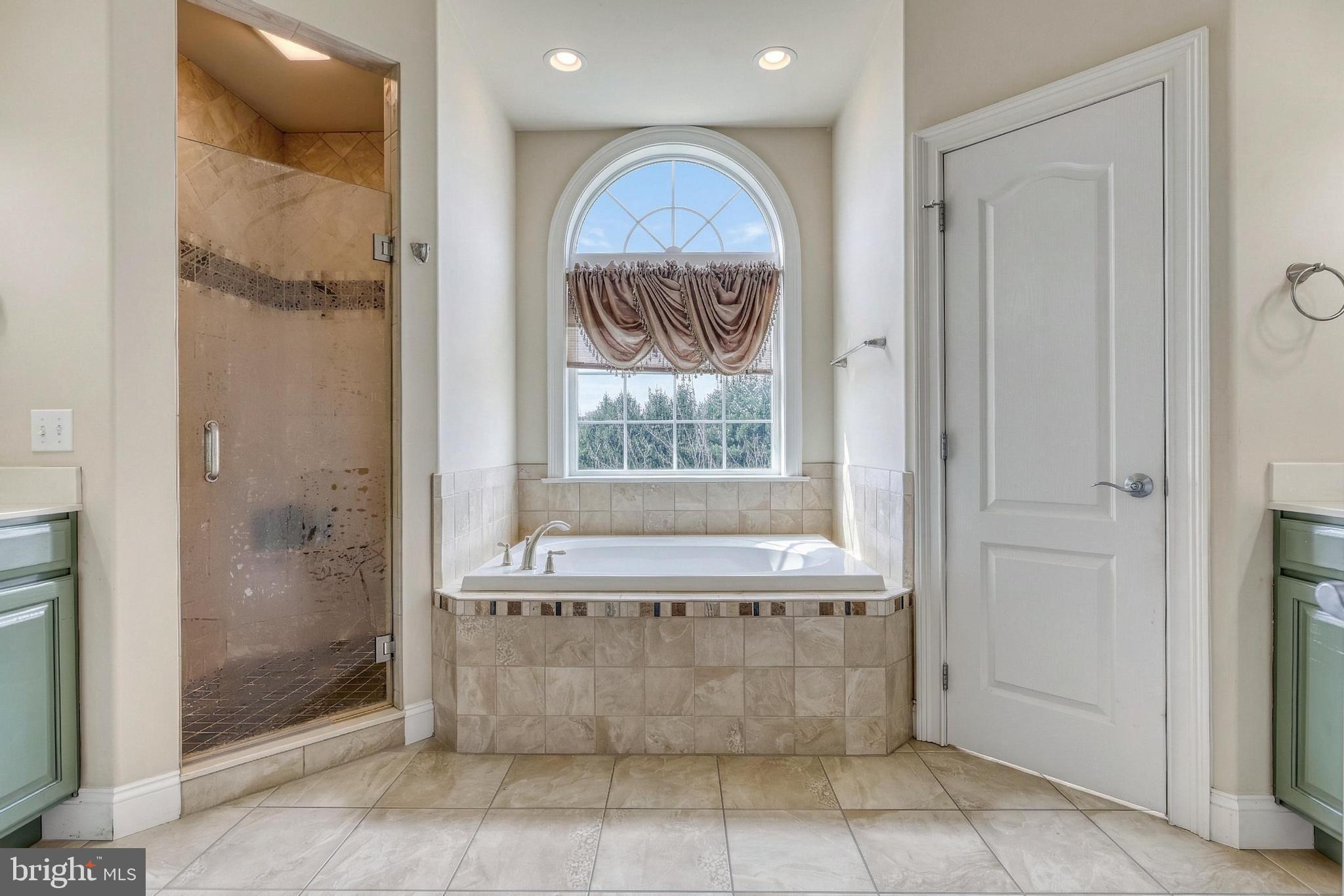 SUNSET RIDGE - Residential