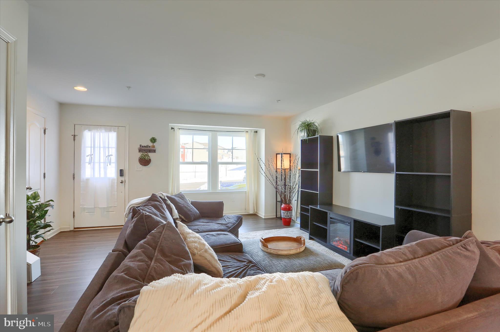 HOMESTEAD ACRES - Residential