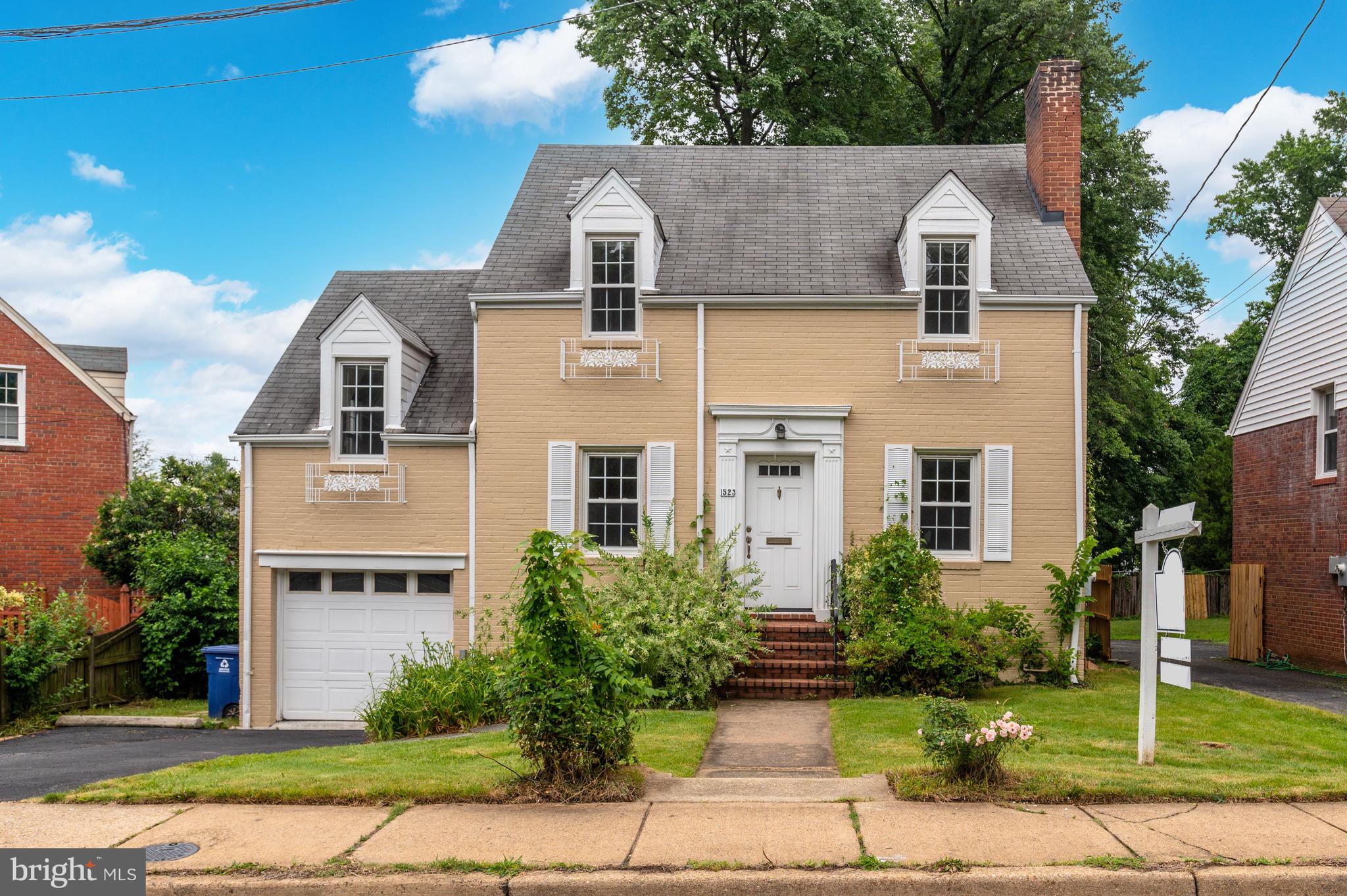 WAYCROFT WOODLAWN - Residential