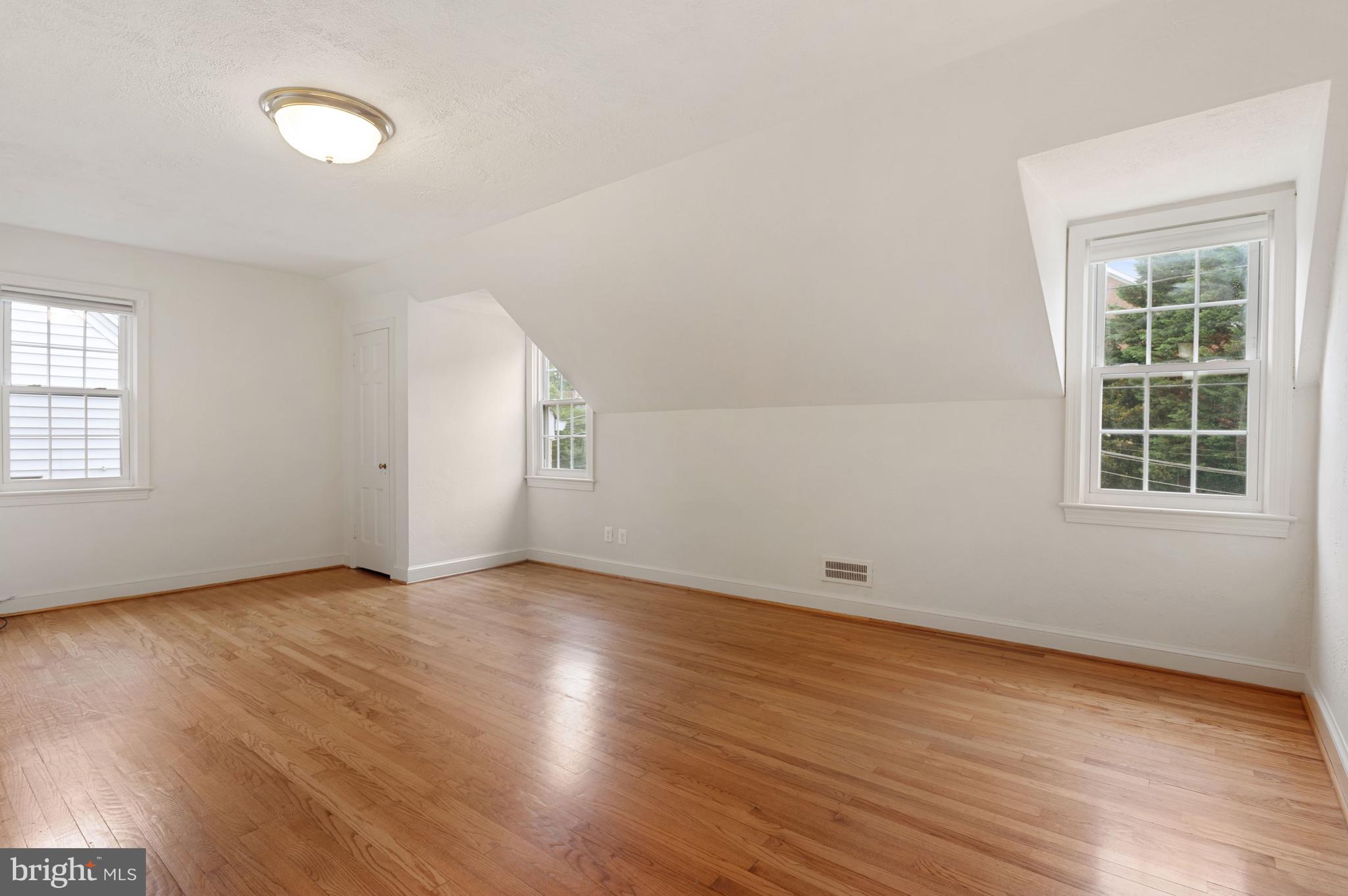 WAYCROFT WOODLAWN - Residential