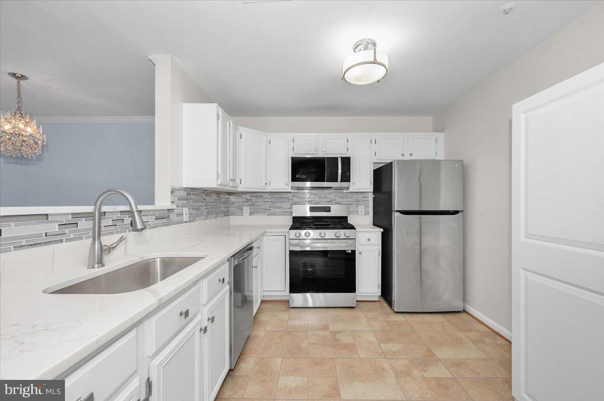 WATERS LANDING - Residential