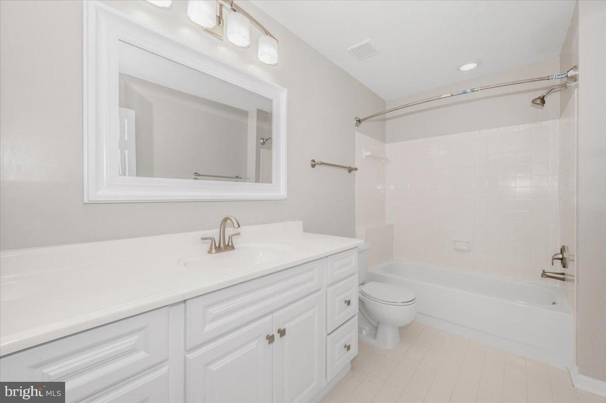 WATERS LANDING - Residential