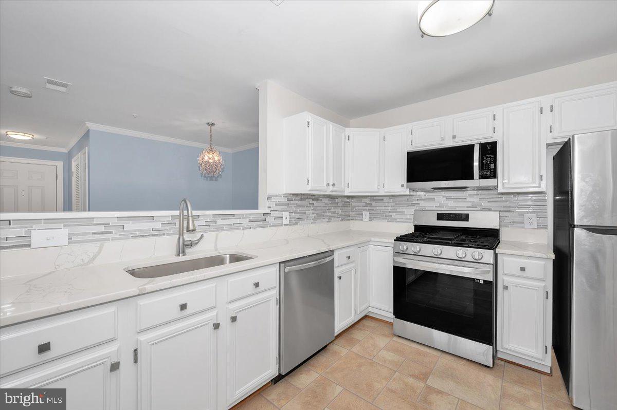 WATERS LANDING - Residential