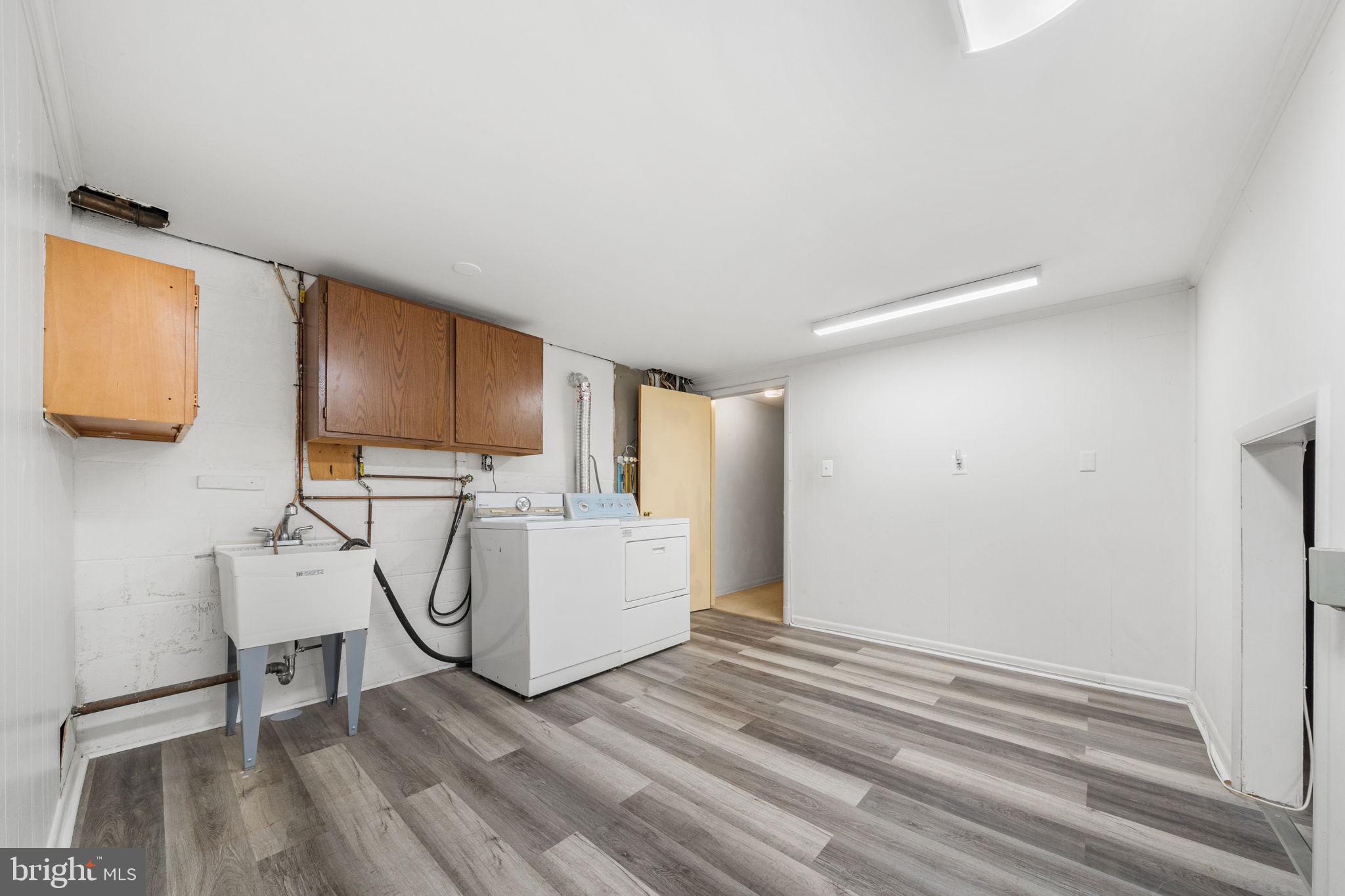 CHESTERBROOK GARDENS - Residential