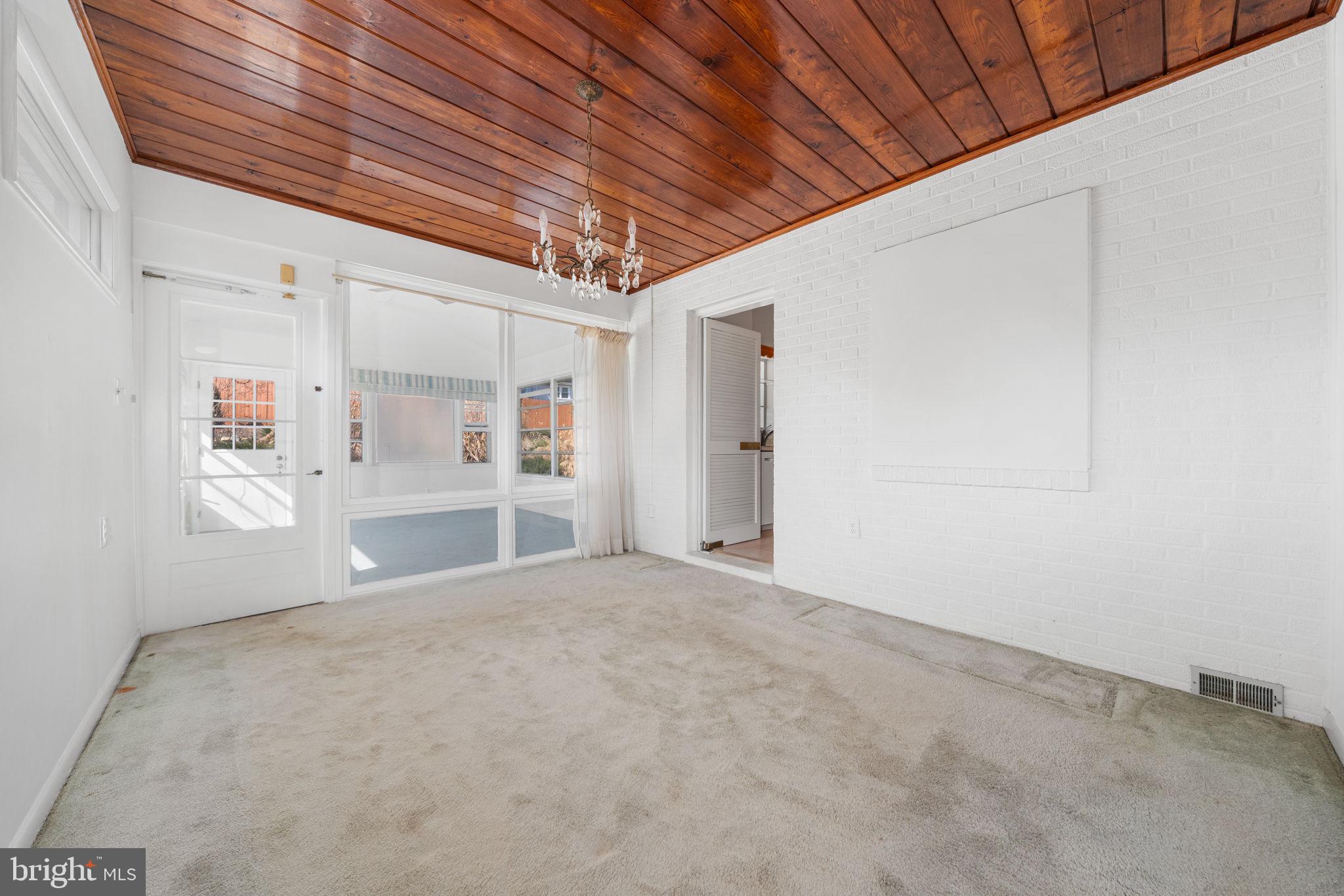 CHESTERBROOK GARDENS - Residential