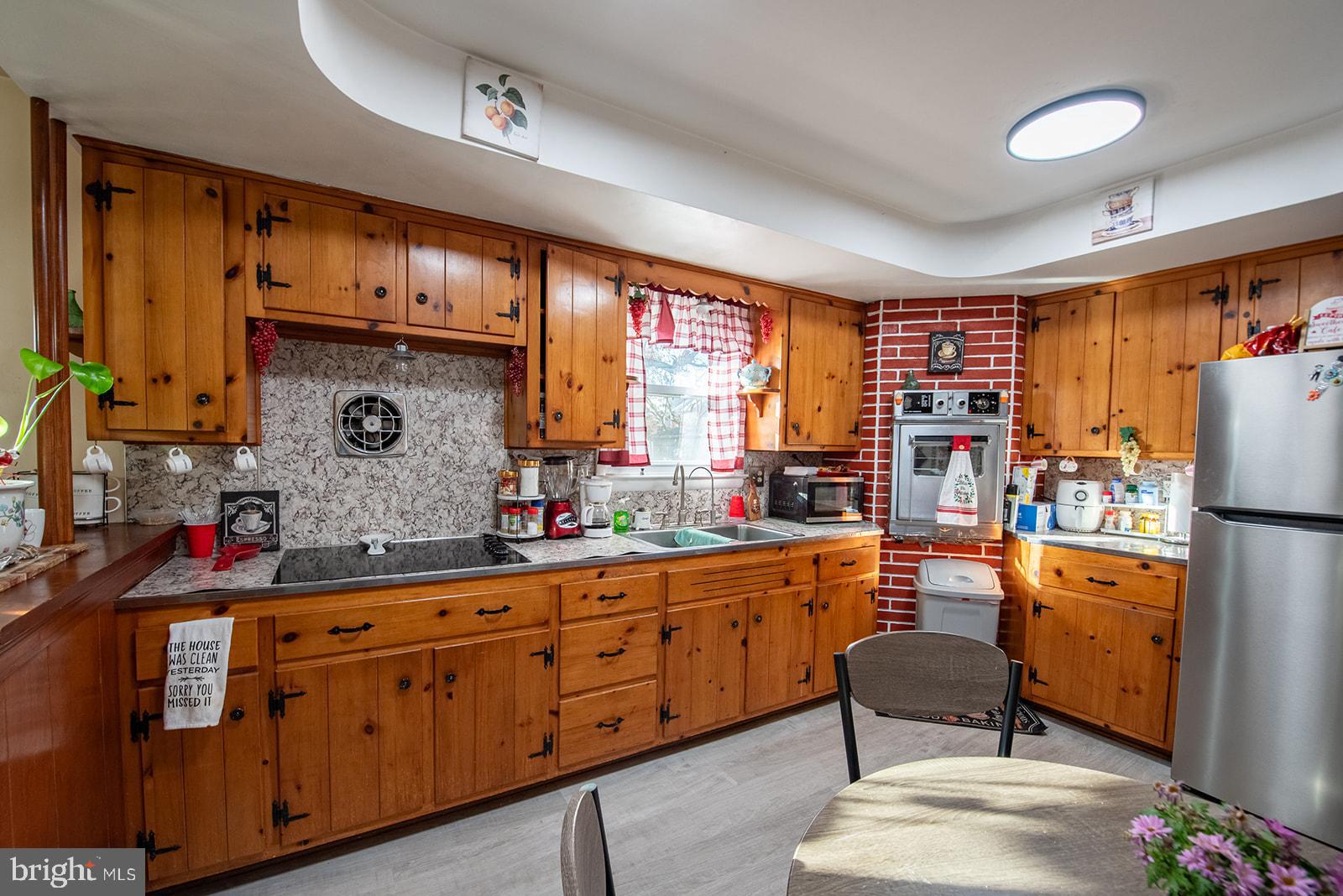 MANOR TWP - Residential