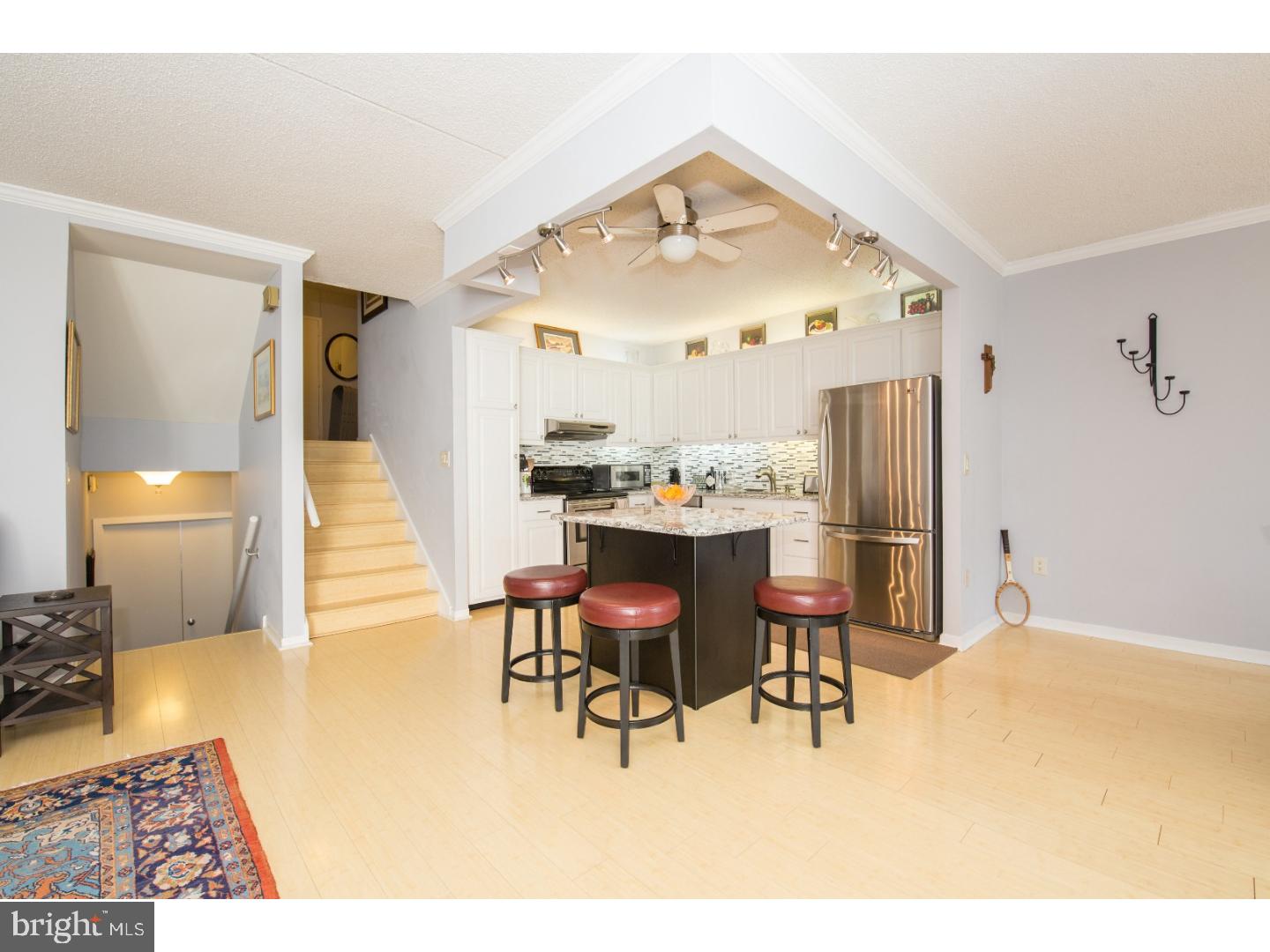 LOGAN SQUARE - Residential Lease