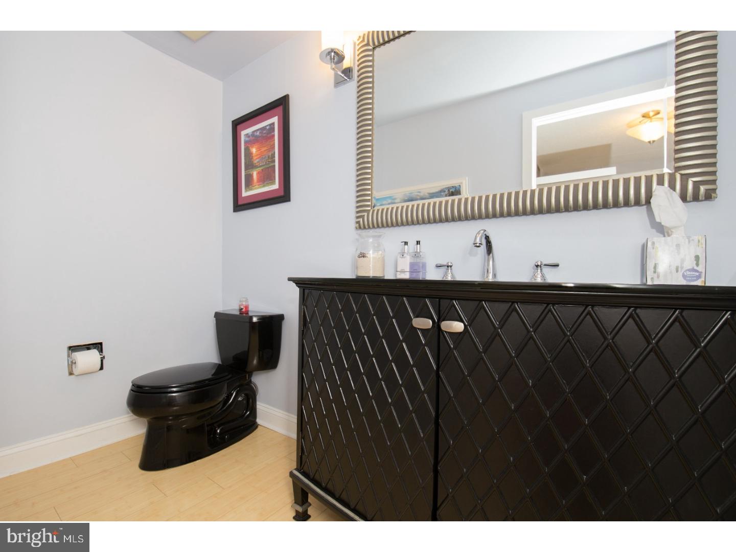 LOGAN SQUARE - Residential Lease